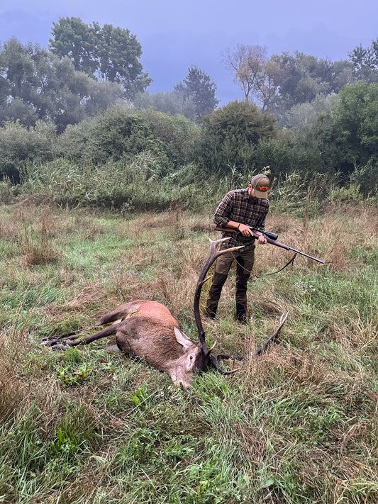 Im Nebel der Brunft: Die Jagd auf den Schattenhirsch von Ungarn